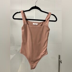 Aritzia Babaton Taupe Mauve Pink Contour Squareneck  Bodysuit XS